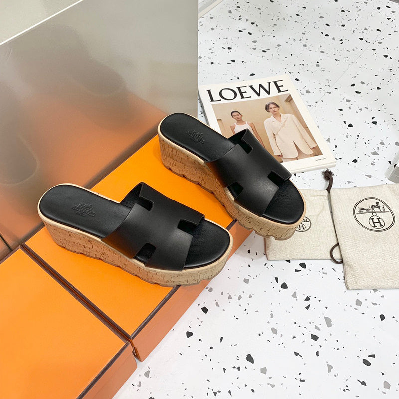 Hermès Tan Flat Thong Sandals - Detail Shot of Craftsmanship