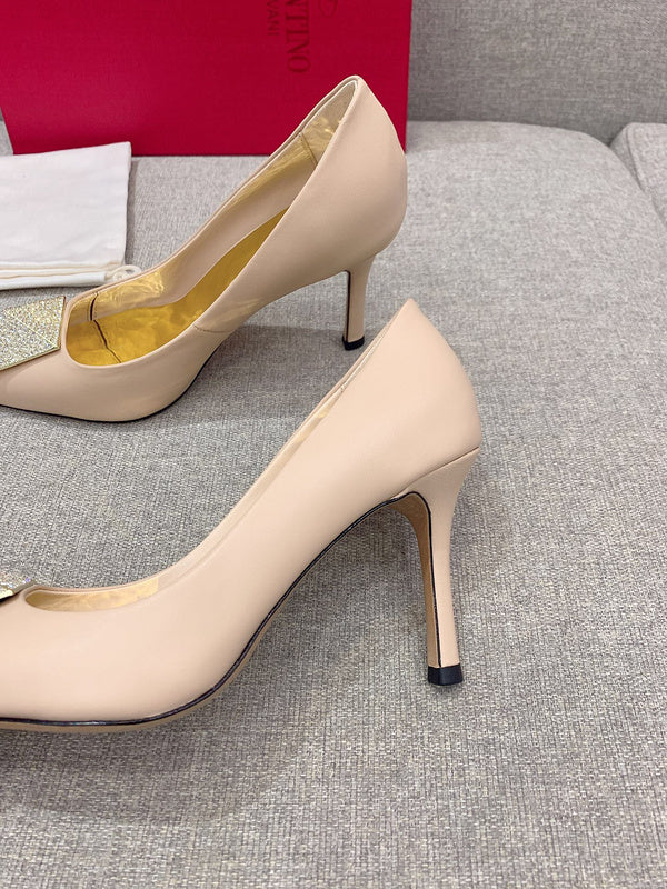 Full silhouette view of Valentino Garavani luxury piece style No.226