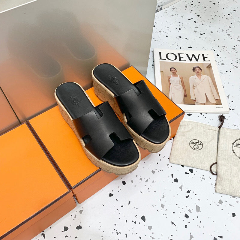 Hermès Tan Flat Thong Sandals - Front View
