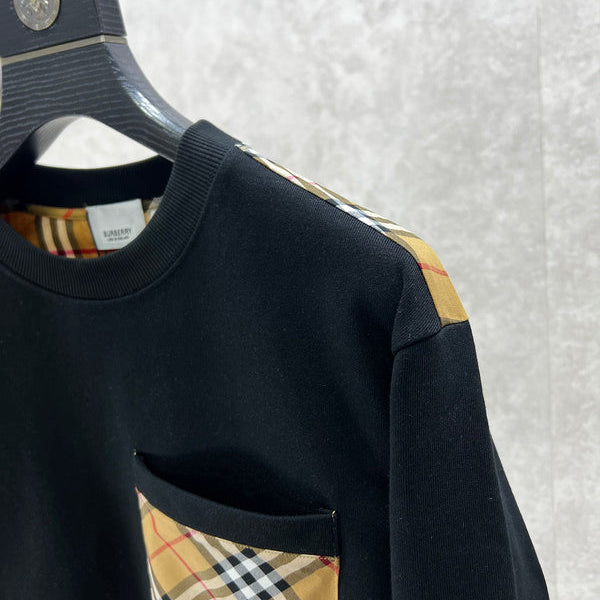 Three-quarter angle view of Burberry luxury piece style No.525