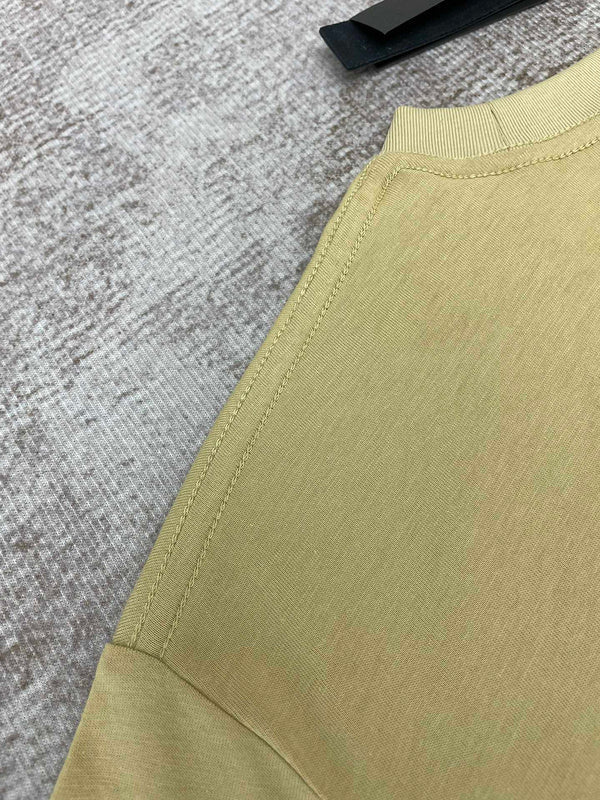 Amiri designer t-shirt full view