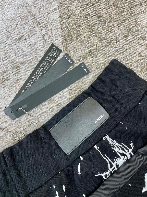 Styling view of Amiri luxury piece style No.077