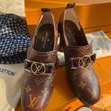 Louis Vuitton shoes front view designer style
