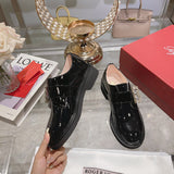 Close-up detail view of Roger Vivier luxury piece style No.093