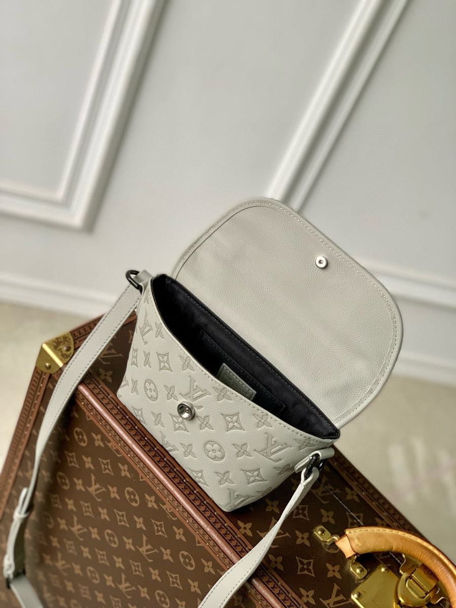 Louis Vuitton Wallets- Louis Vuitton Lou Pulse Wearable Wallet Compact Luxury Card Wallet