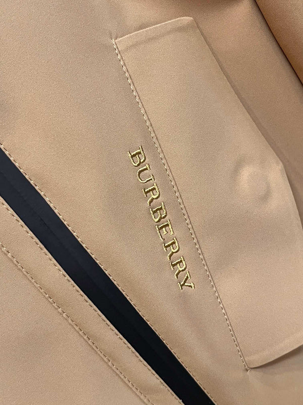 Texture and finish detail of Burberry luxury piece style No.307