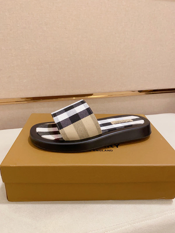 Burberry Nude Bow-Detail Flats - Side Profile View