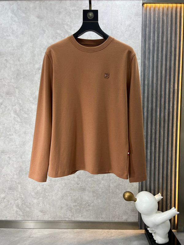 Front view of Burberry luxury piece style No.520
