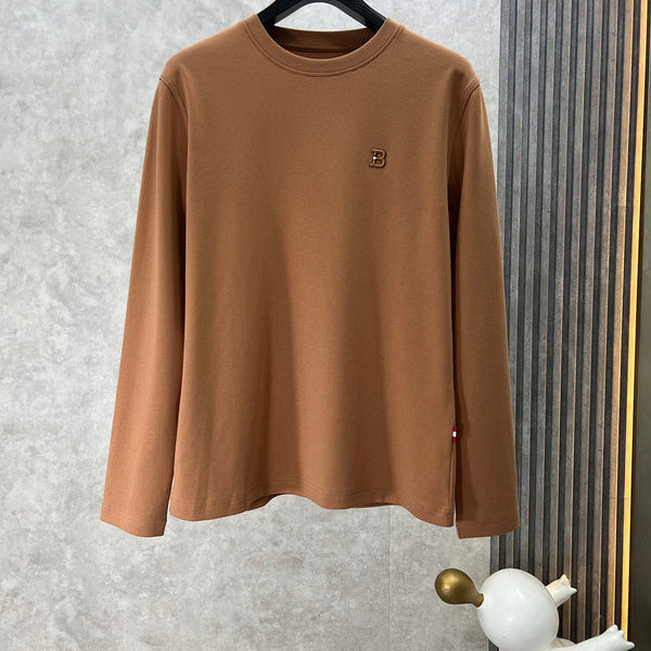 Front view of Burberry luxury piece style No.520