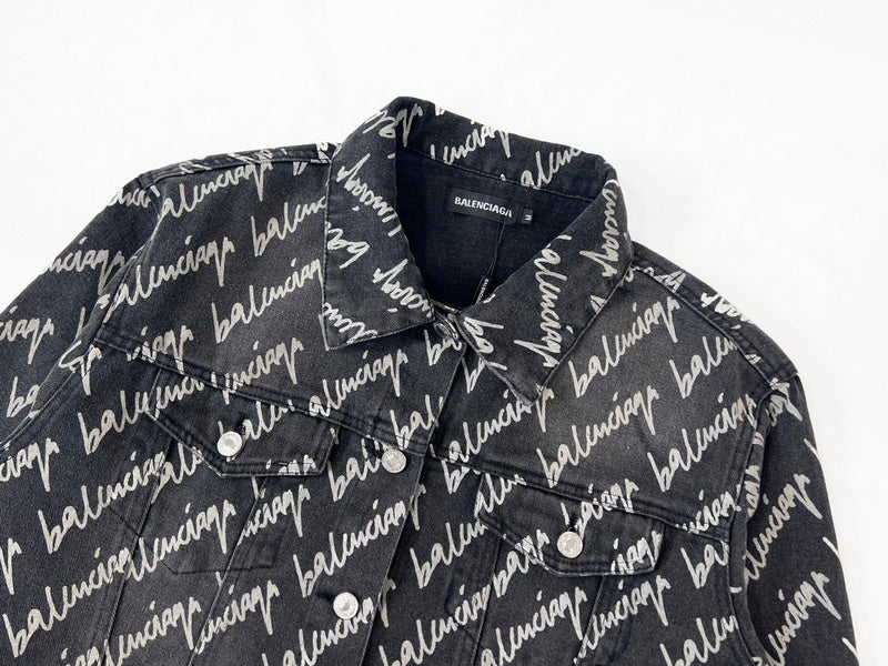 Front view of Balenciaga luxury piece style No.109