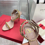 Three-quarter angle view of Valentino Garavani luxury piece style No.254