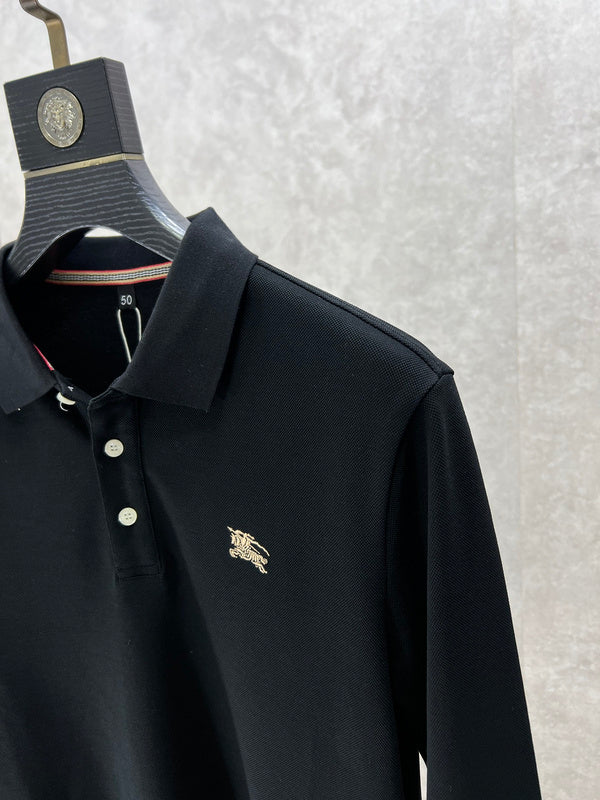 Full silhouette view of Burberry luxury piece style No.404