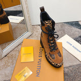 Side profile view of Louis Vuitton luxury piece style No.174