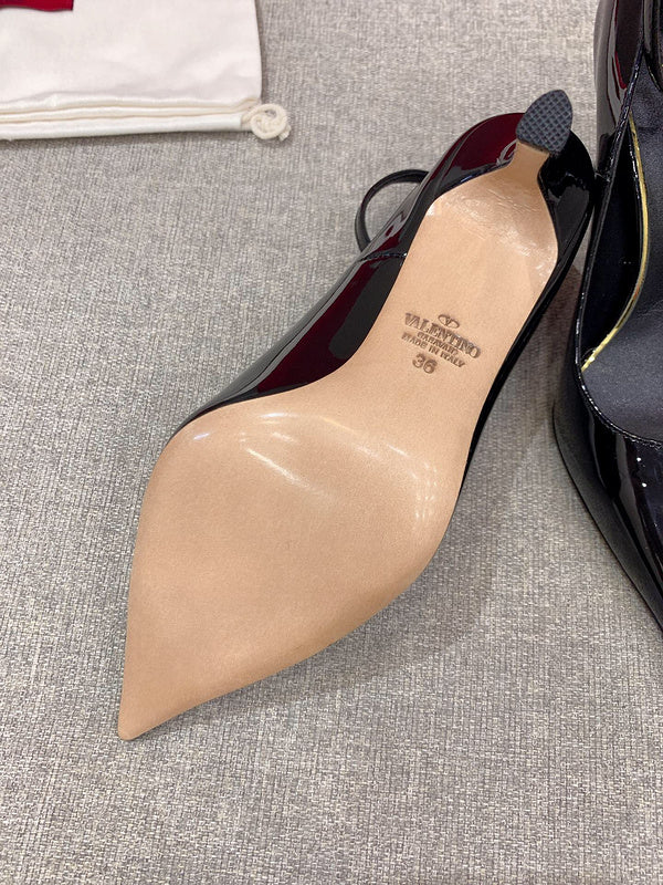 Front view of Valentino Garavani luxury piece style No.227