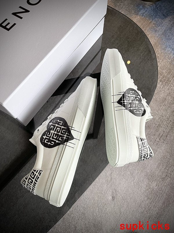 Givenchy shoes Style 013 - sole and craftsmanship detail