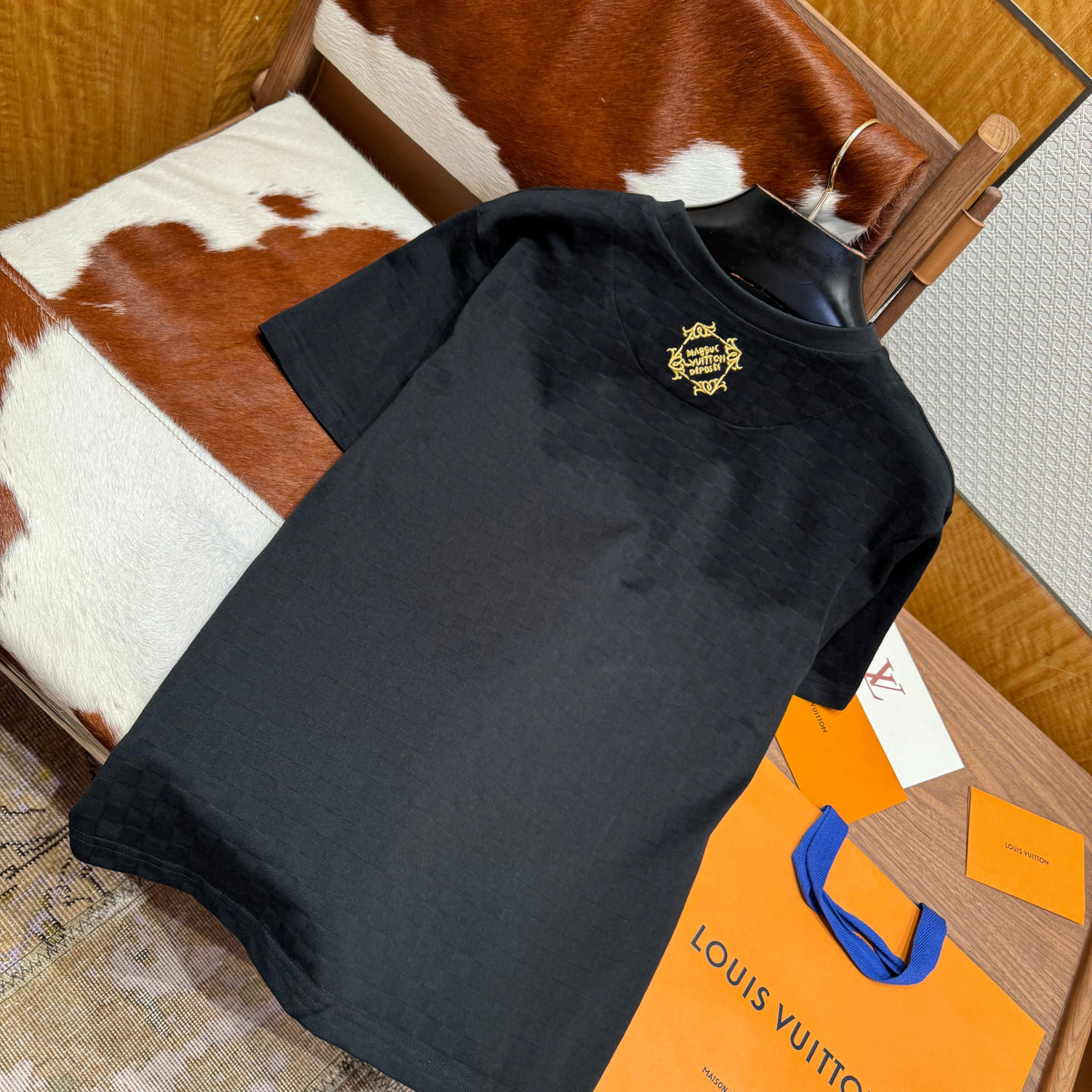Louis Vuitton T-Shirts- Louis Vuitton Lou T-shirt Casual Everyday Designer Tee
