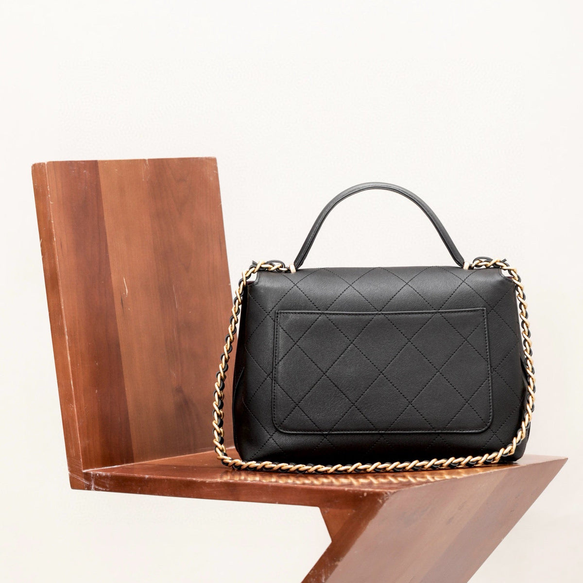 Chanel 25S Small Bag detail shot – authentic designer craftsmanship
