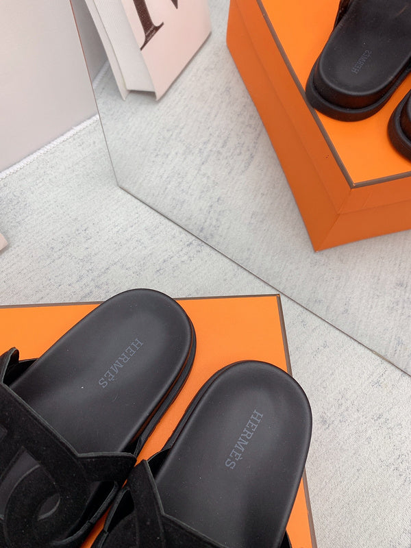 Hermes shoes Style 335 - logo and branding close-up (alternate angle)