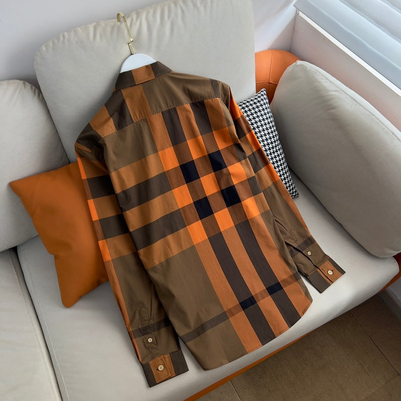 Styling view of Burberry luxury piece style No.066