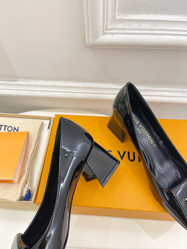 Louis Vuitton shoes Style 302 - angled studio shot