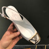 Back view of Louis Vuitton luxury piece style No.075