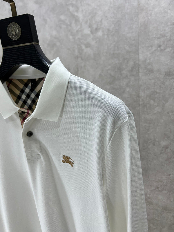 Full silhouette view of Burberry luxury piece style No.390