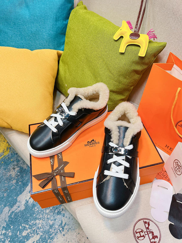 Hermes shoes Style 256 - full pair display