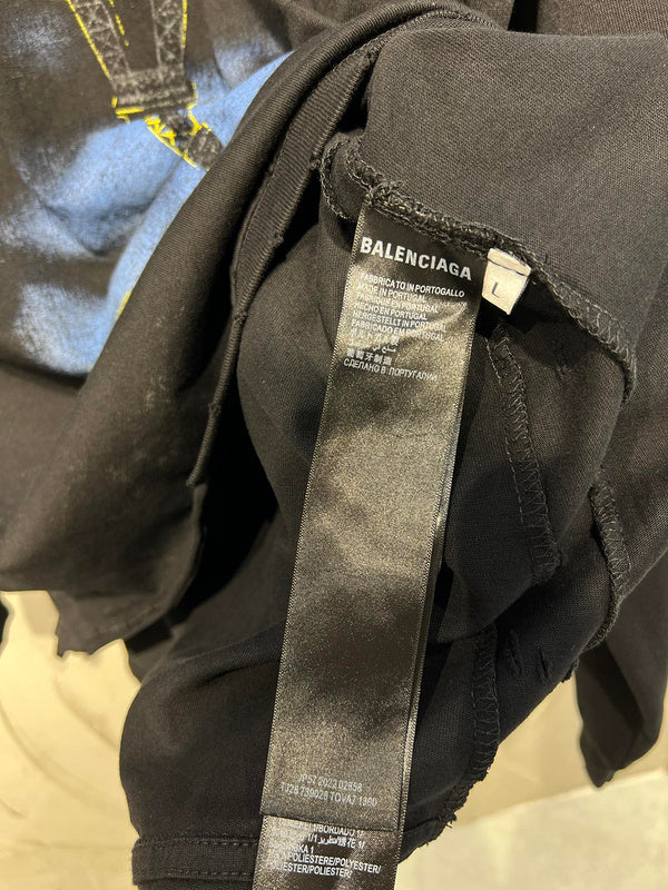 Side profile view of Balenciaga luxury piece style No.080