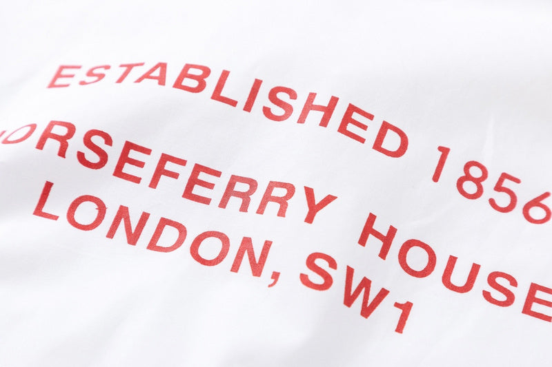 Full silhouette view of Burberry luxury piece style No.034