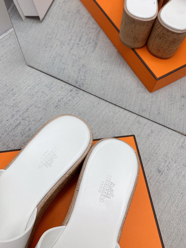 Hermès White Pointed-Toe Stiletto Heels - Full Silhouette View