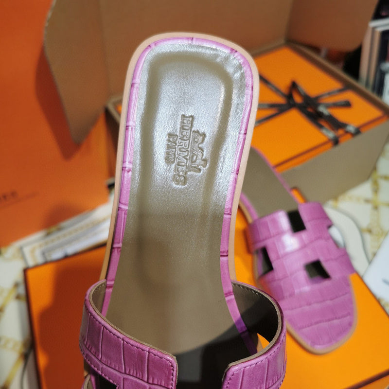 Hermes sandals Style 112 - top view showing design