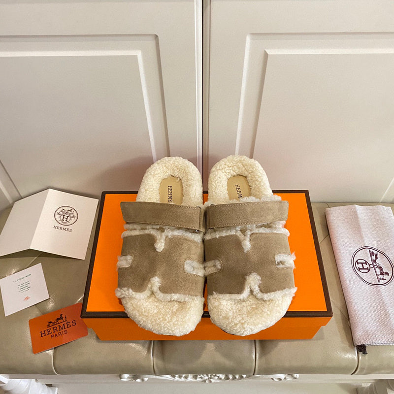 Hermes sandals Style 224 - front view, handcrafted italian detailing