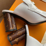 Full silhouette view of Louis Vuitton luxury piece style No.002