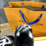 Styling view of Louis Vuitton luxury piece style No.127