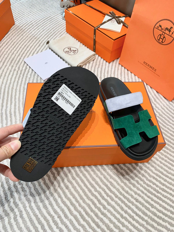 Hermès Red Flat Thong Sandals - Back View