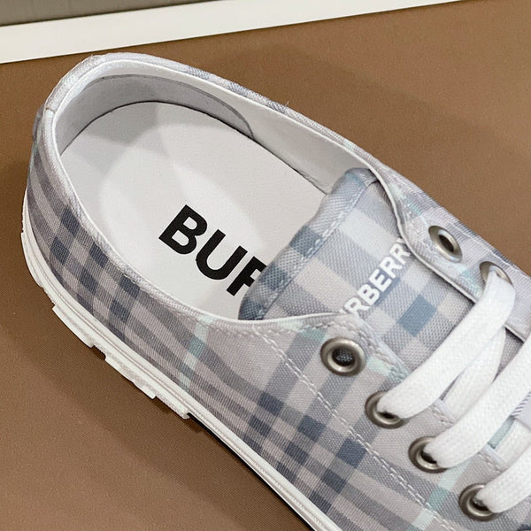 Burberry Beige Bow-Detail Flats - Detail Shot of Craftsmanship