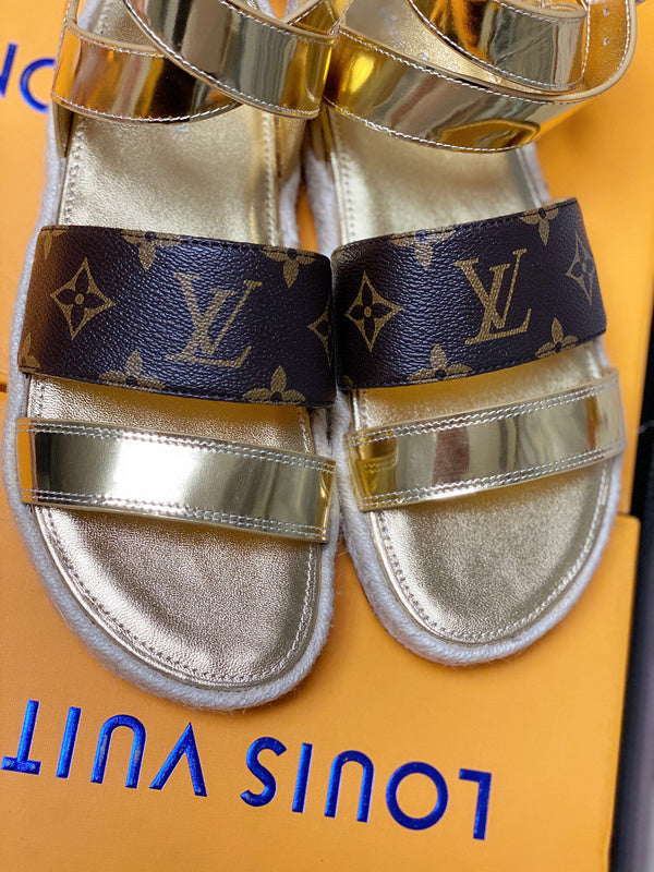 Back view of Louis Vuitton luxury piece style No.109