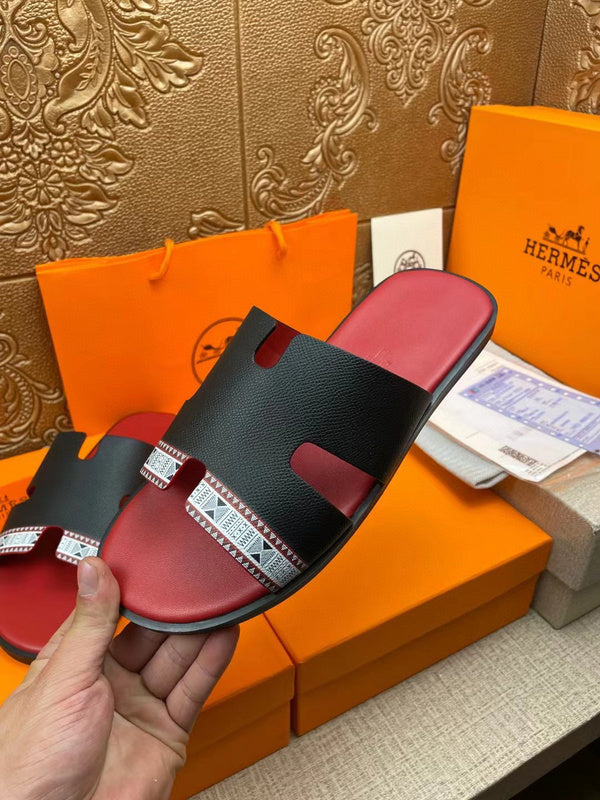 Hermès Chocolate Brown Block Heel Pumps - Heel Detail View