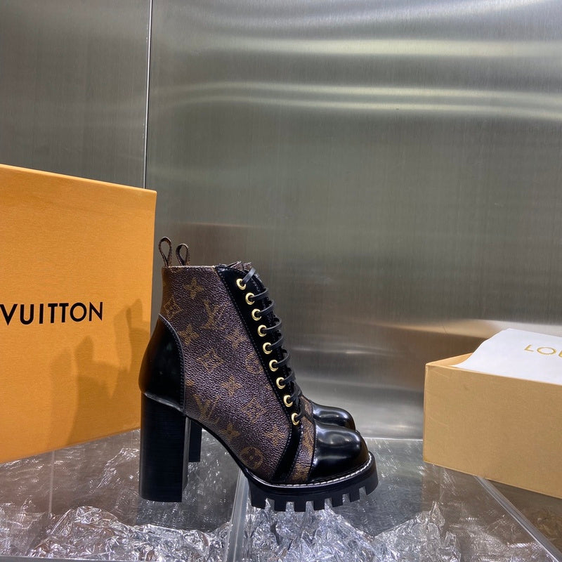 Louis Vuitton shoes Style 219 - logo and branding close-up