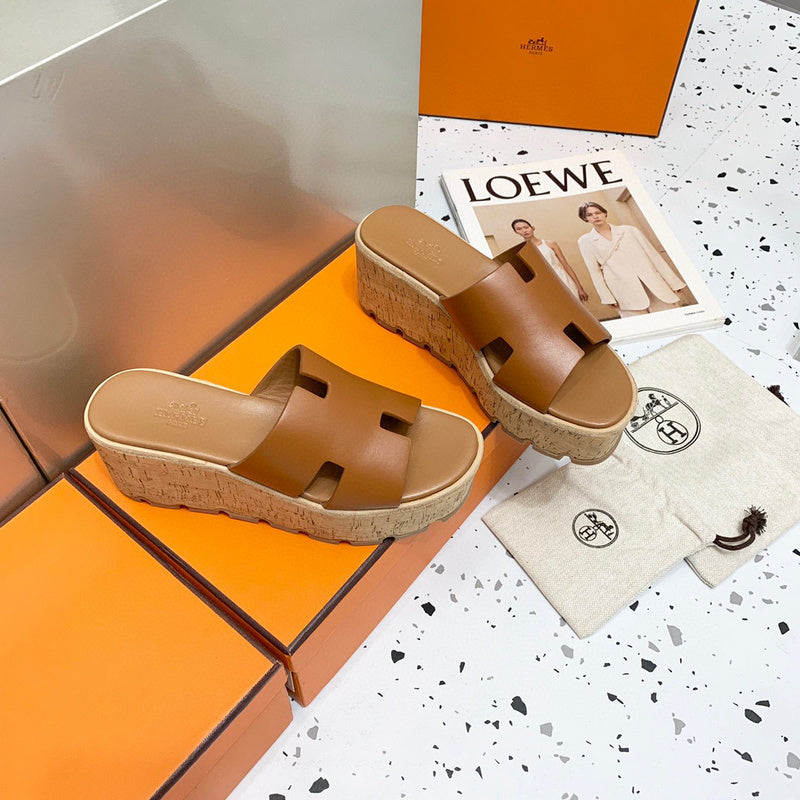 Hermès Camel Platform Sandals - Detail Shot of Craftsmanship