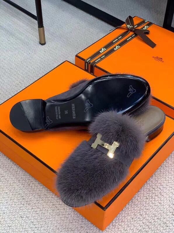 Hermes shoes Style 399 - top view showing design