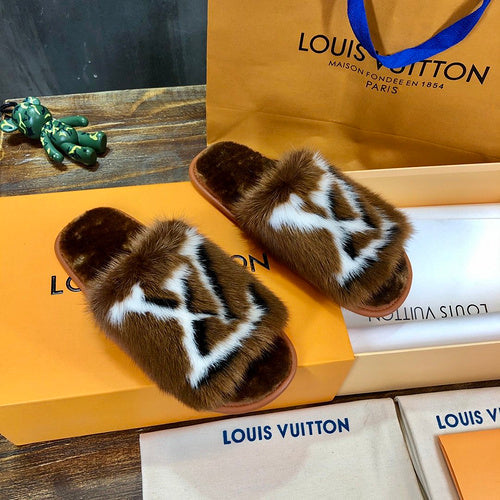 Close-up detail view of Louis Vuitton luxury piece style No.121