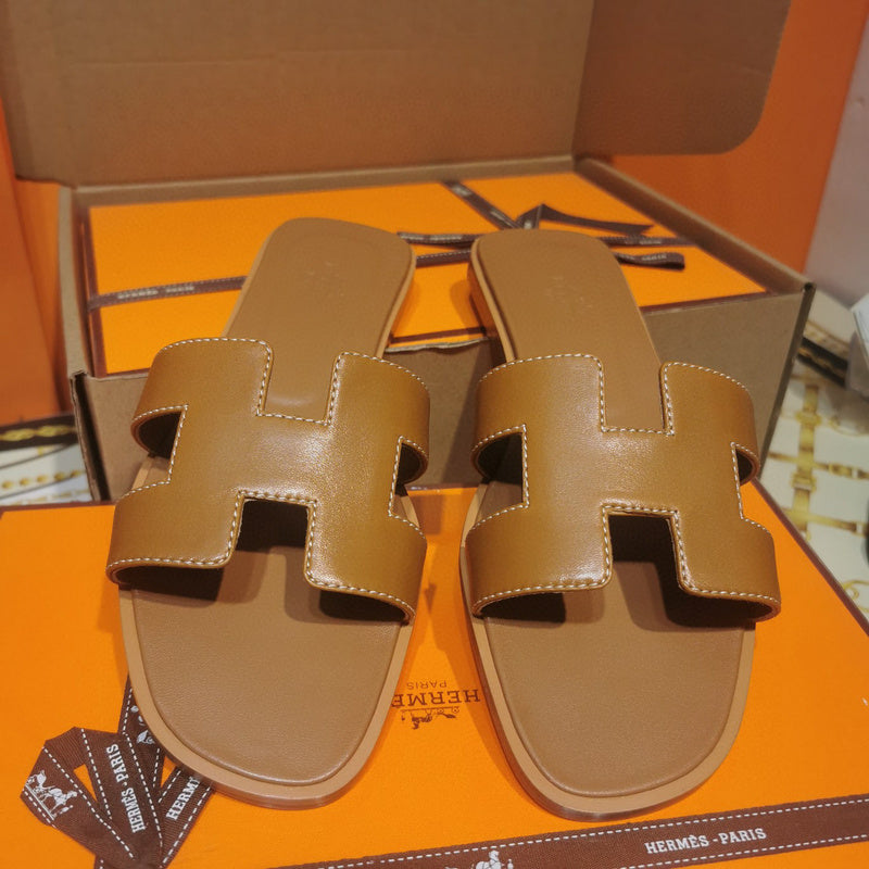 Hermes sandals Style 037 - back heel detail