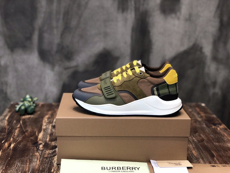 Burberry shoes Style 222 - logo and branding close-up
