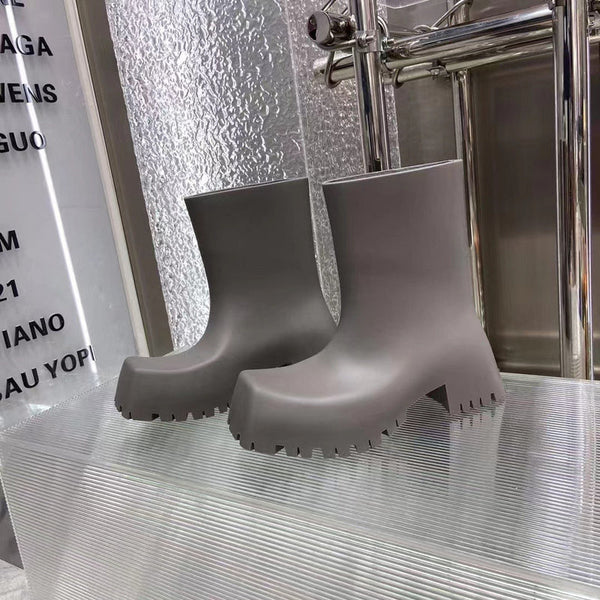 Balenciaga shoes Style 084 - front view, bold signature style
