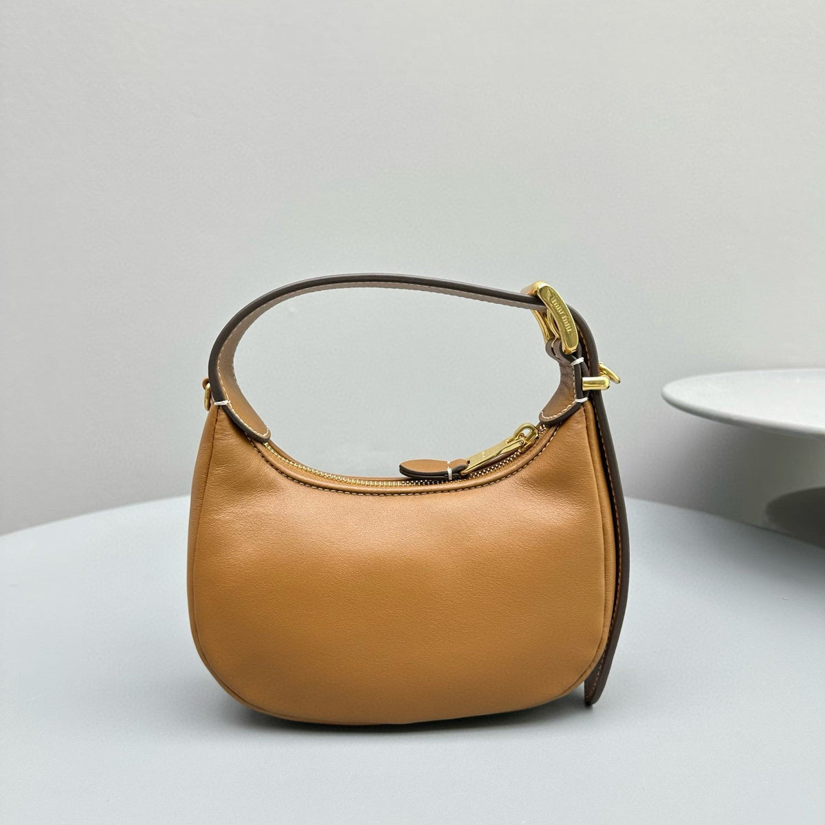 Bags- Miu M Leather Hobo Bag Elegant Everyday Designer Handbag