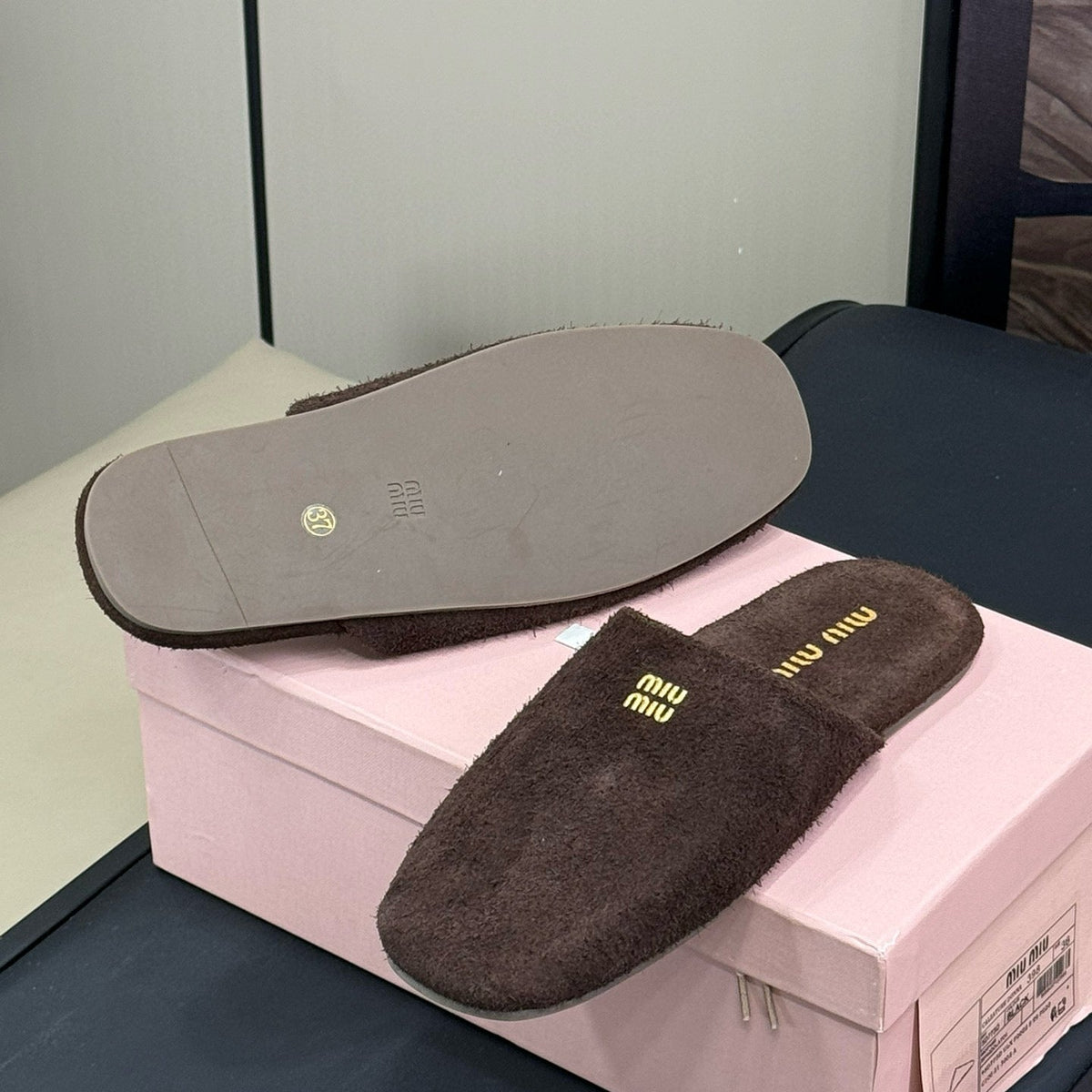 Accessories- Miu M Slippers Premium Everyday Designer Accessory