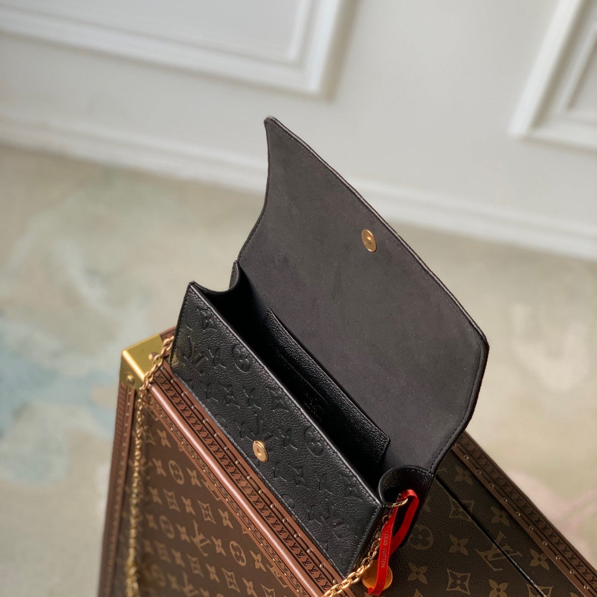 Louis Vuitton Wallets- Louis Vuitton Lou Lily Wallet On Chain Premium Leather Designer Wallet