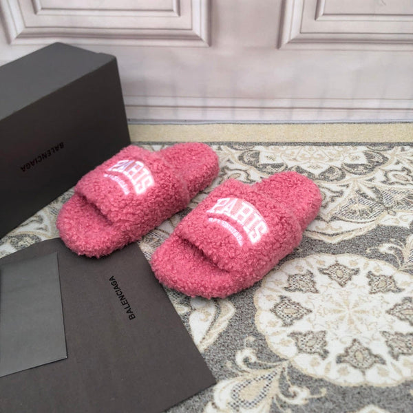 Balenciaga sandals Style 003 - close-up of luxury comfort fit