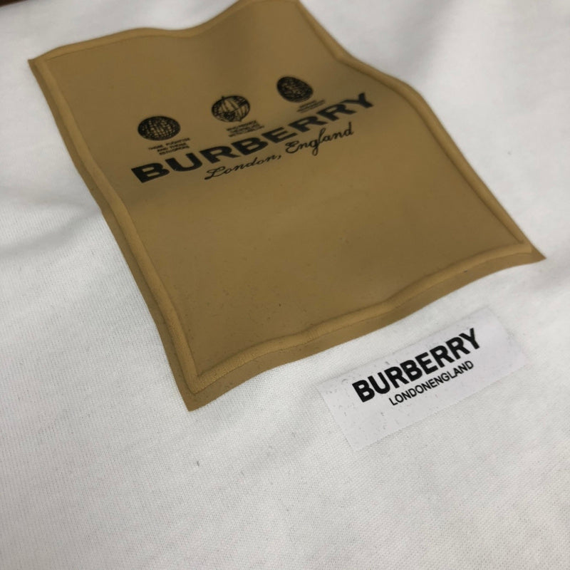 Full silhouette view of Burberry luxury piece style No.271